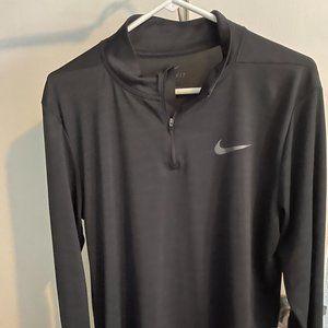 Nike Men's Dri Fit Medium shirt